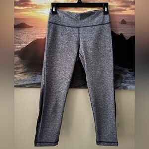 Zella/ Women/ Activewear: Gray Capri Leggings/ S